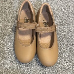 Stylish Tan Tap Shoes